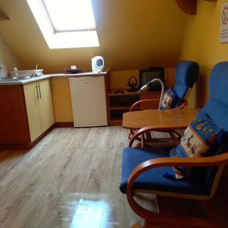 Gospodarstwo Agroturystyczne Ania I Filip Izabelin  Buitenkant foto