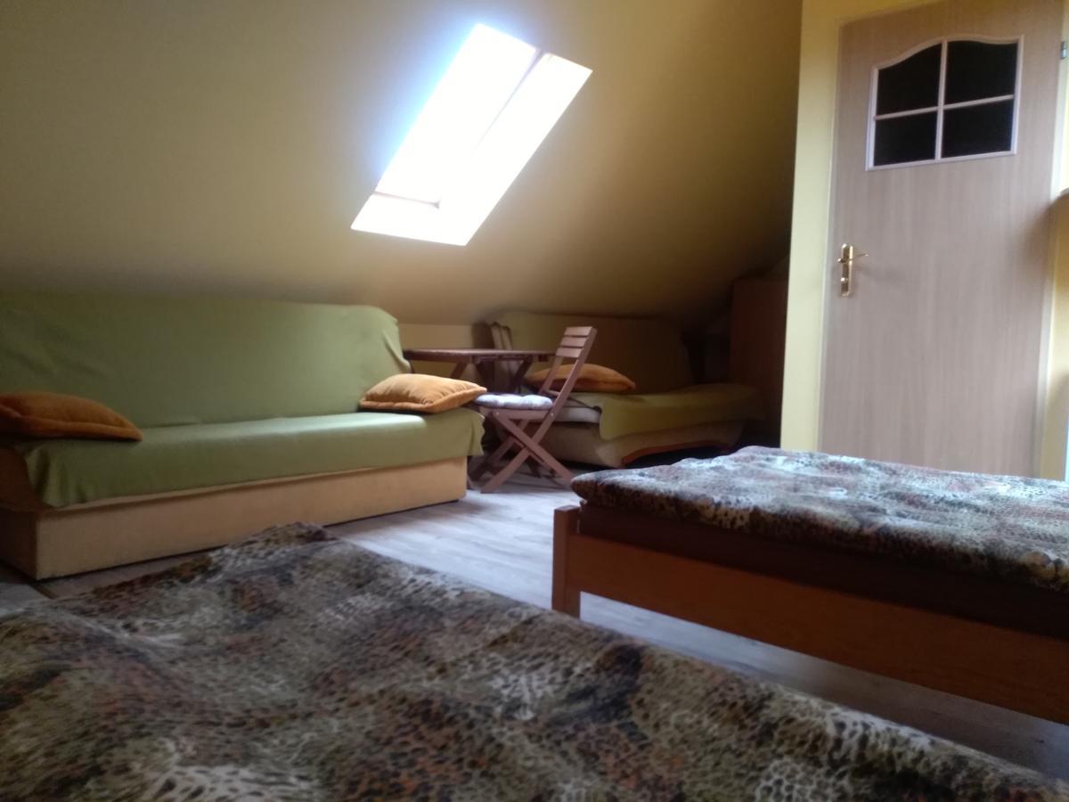 Gospodarstwo Agroturystyczne Ania I Filip Izabelin  Buitenkant foto